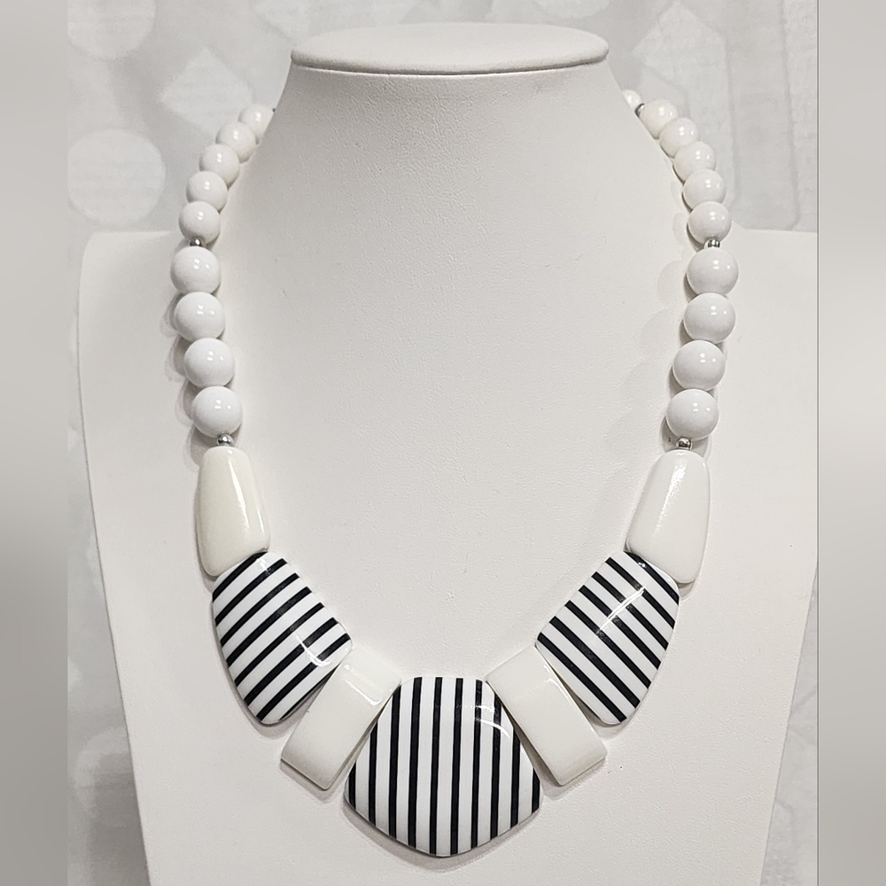 Black White Striped Beaded Statement Necklace Chunky Retro Geometric Jewelry